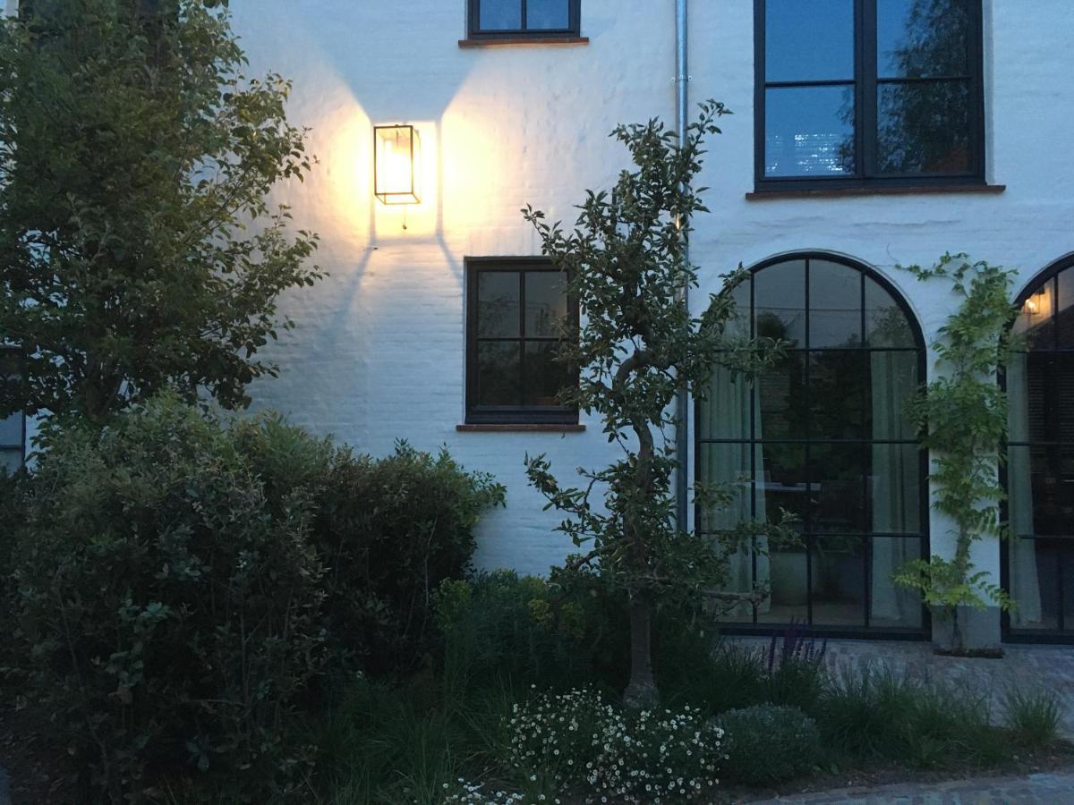 The Herring'S Residence - Stylish Private Cottage With Breakfast In Historic Center - Adults-Only Brugia Zewnętrze zdjęcie