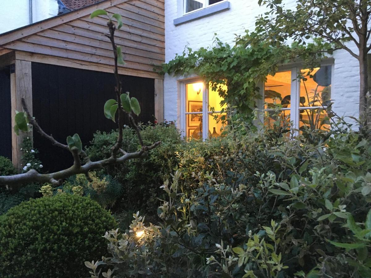 The Herring'S Residence - Stylish Private Cottage With Breakfast In Historic Center - Adults-Only Brugia Zewnętrze zdjęcie
