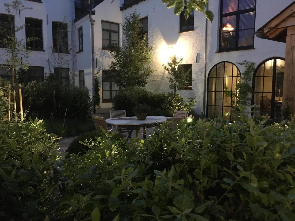 The Herring'S Residence - Stylish Private Cottage With Breakfast In Historic Center - Adults-Only Brugia Zewnętrze zdjęcie