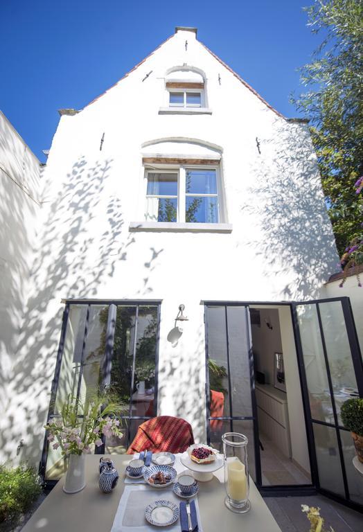 The Herring'S Residence - Stylish Private Cottage With Breakfast In Historic Center - Adults-Only Brugia Zewnętrze zdjęcie
